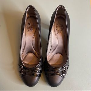 Life Stride Black Pumps size 8 with velocity memory foam